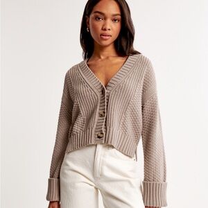 Abercrombie & Fitch Women's Beige Knit Cardigan